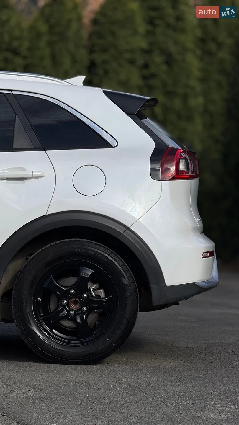 2017 Kia Niro - мініатюра 8