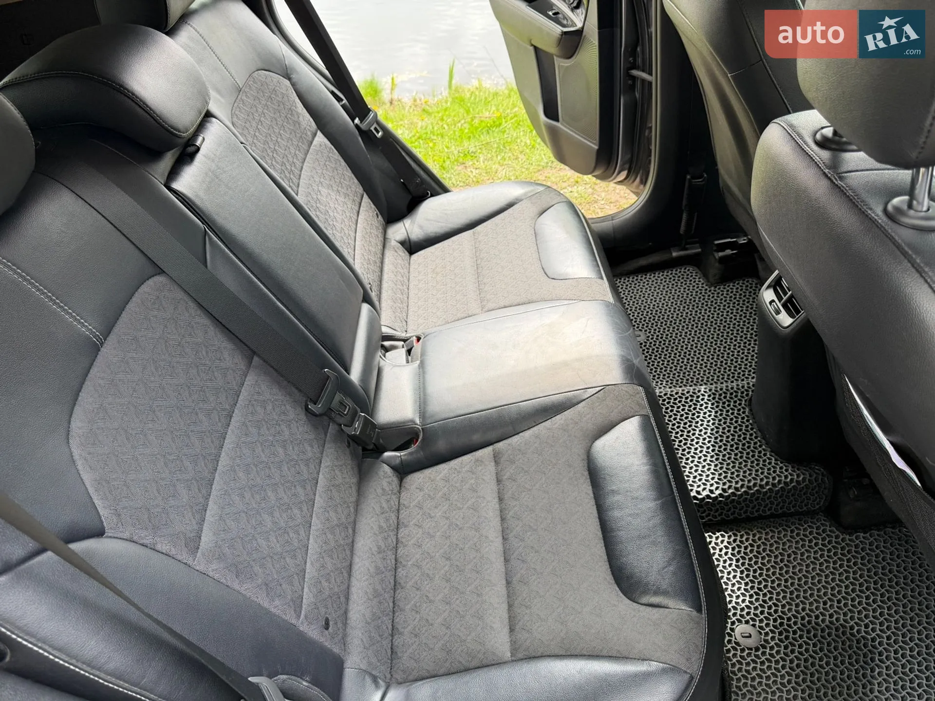 2017 Kia Niro - мініатюра 38