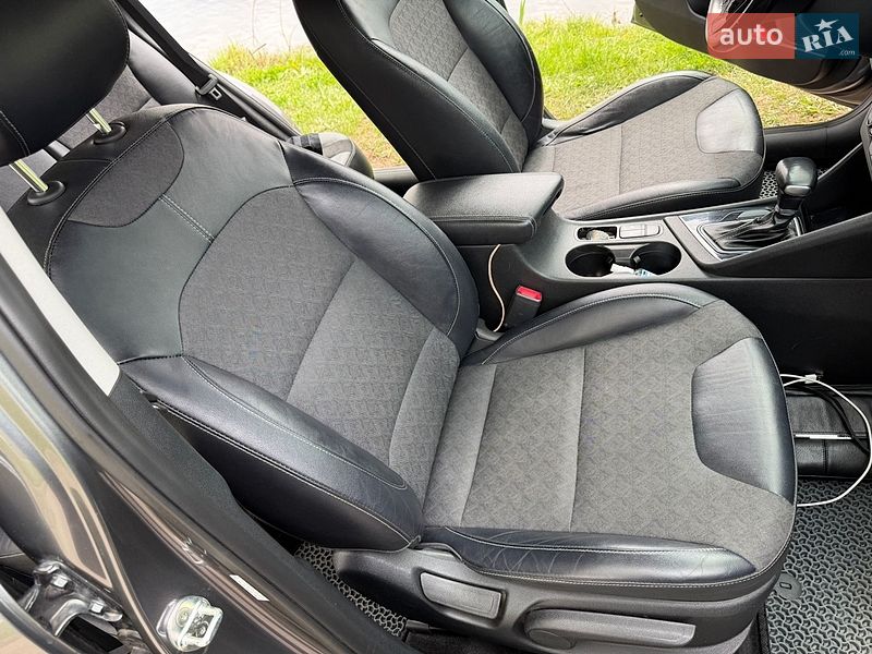 Внедорожник / Кроссовер Kia Niro 2017 в Ровно