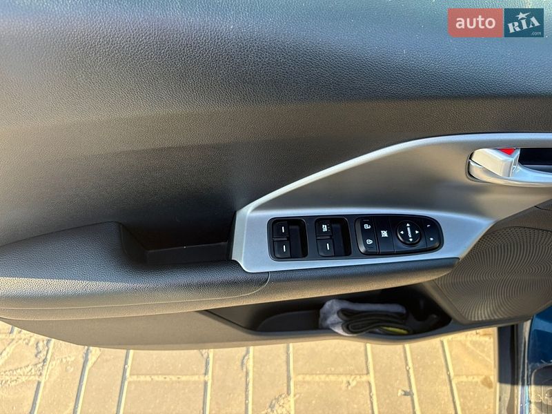Внедорожник / Кроссовер Kia Niro 2018 в Львове