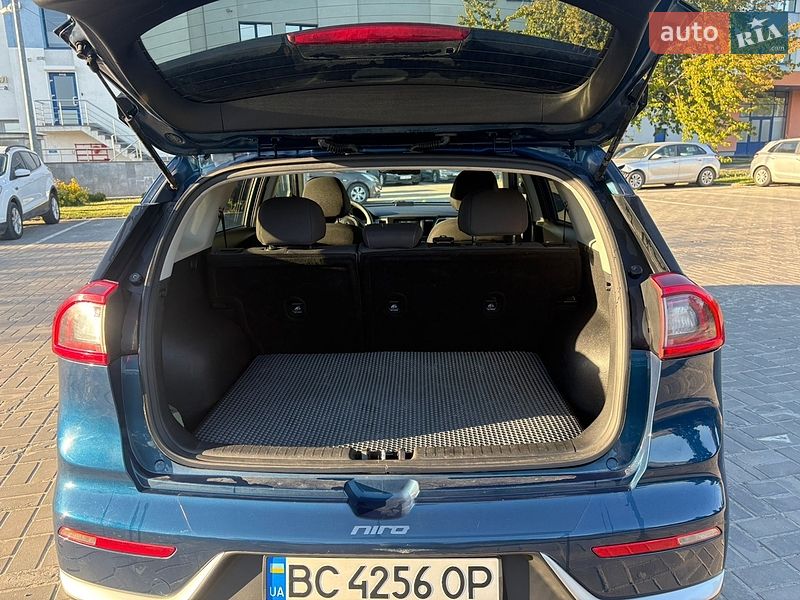 Внедорожник / Кроссовер Kia Niro 2018 в Львове