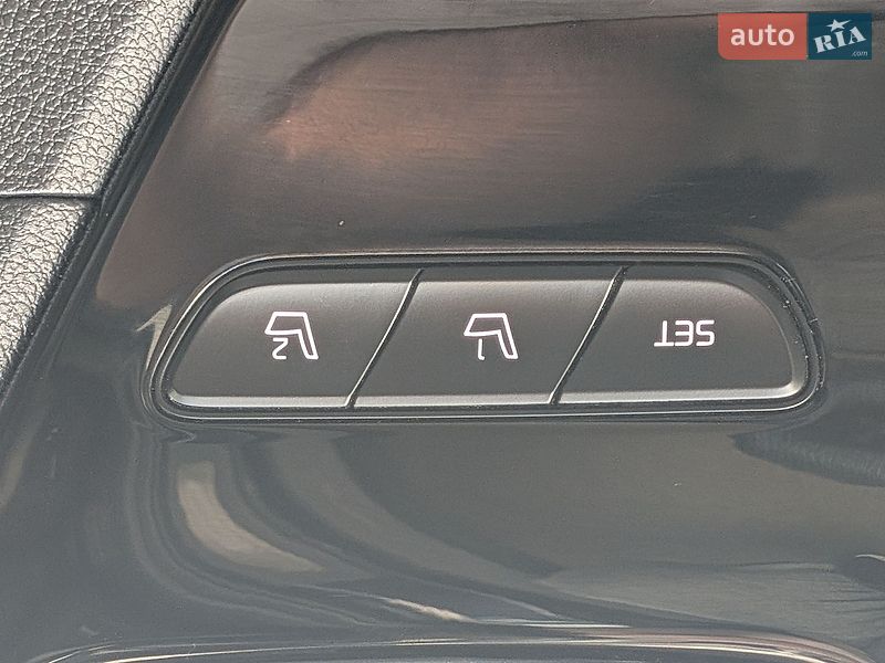 Внедорожник / Кроссовер Kia Niro 2019 в Сваляве