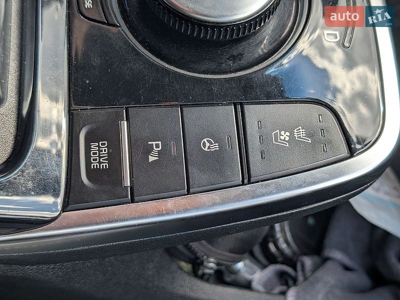 Внедорожник / Кроссовер Kia Niro 2019 в Сваляве