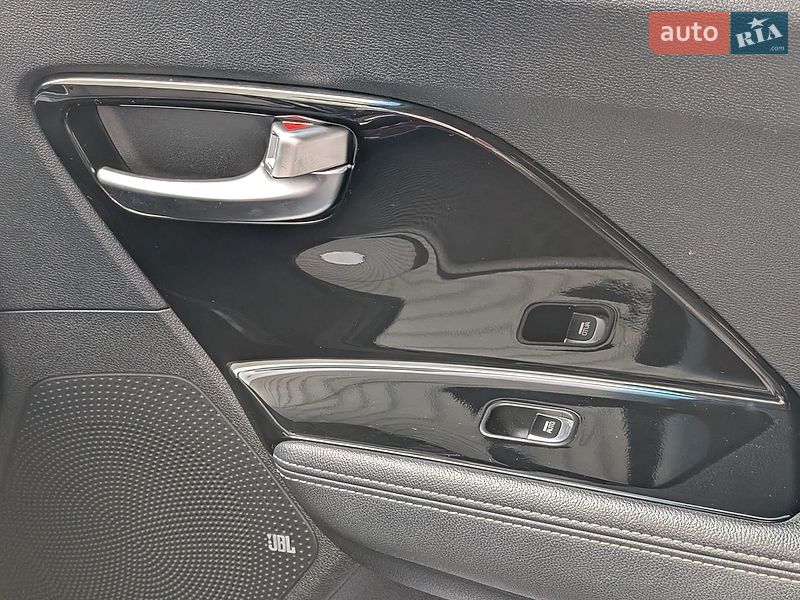 Внедорожник / Кроссовер Kia Niro 2019 в Сваляве