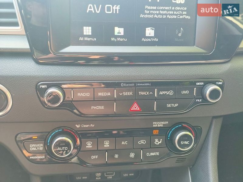 Внедорожник / Кроссовер Kia Niro 2017 в Киеве