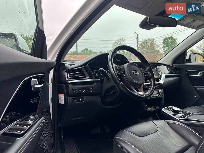 Внедорожник / Кроссовер Kia Niro 2020 в Калуше