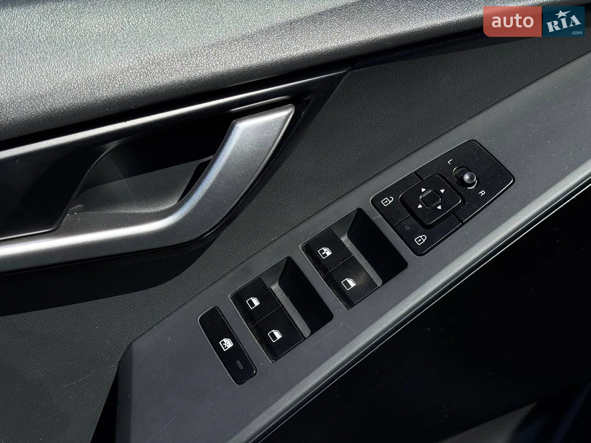 2022 Kia Niro - мініатюра 22