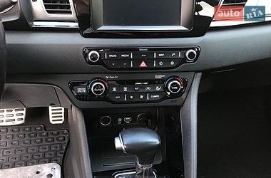 Внедорожник / Кроссовер Kia Niro 2017 в Бердичеве