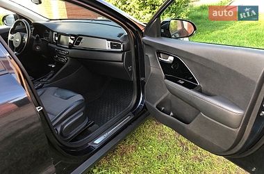 Внедорожник / Кроссовер Kia Niro 2017 в Бердичеве