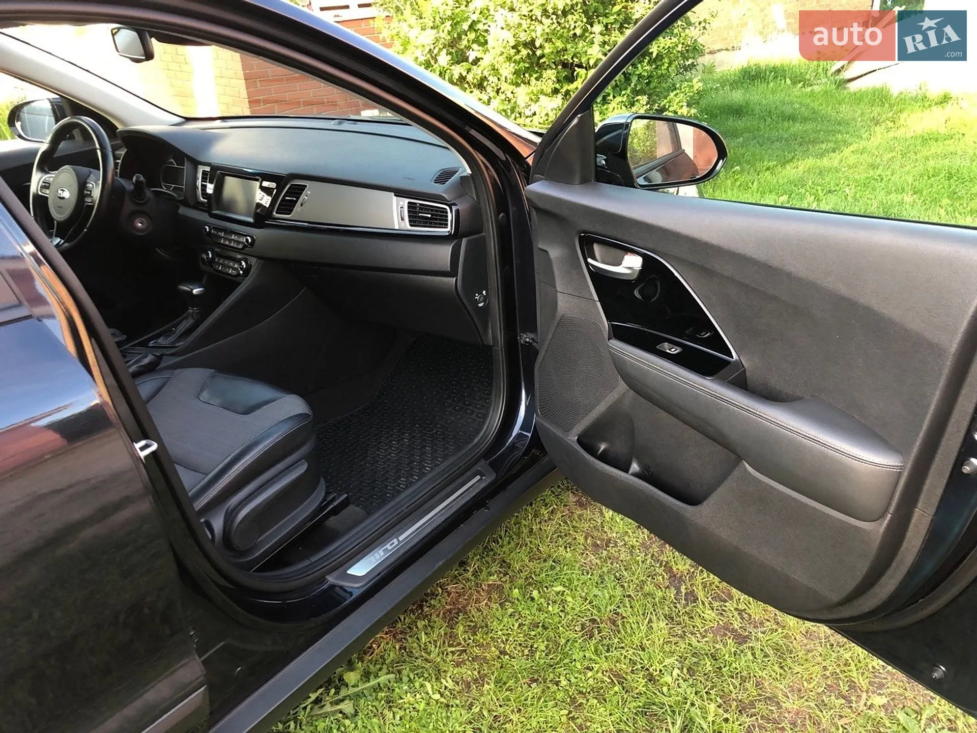 2017 Kia Niro - мініатюра 22