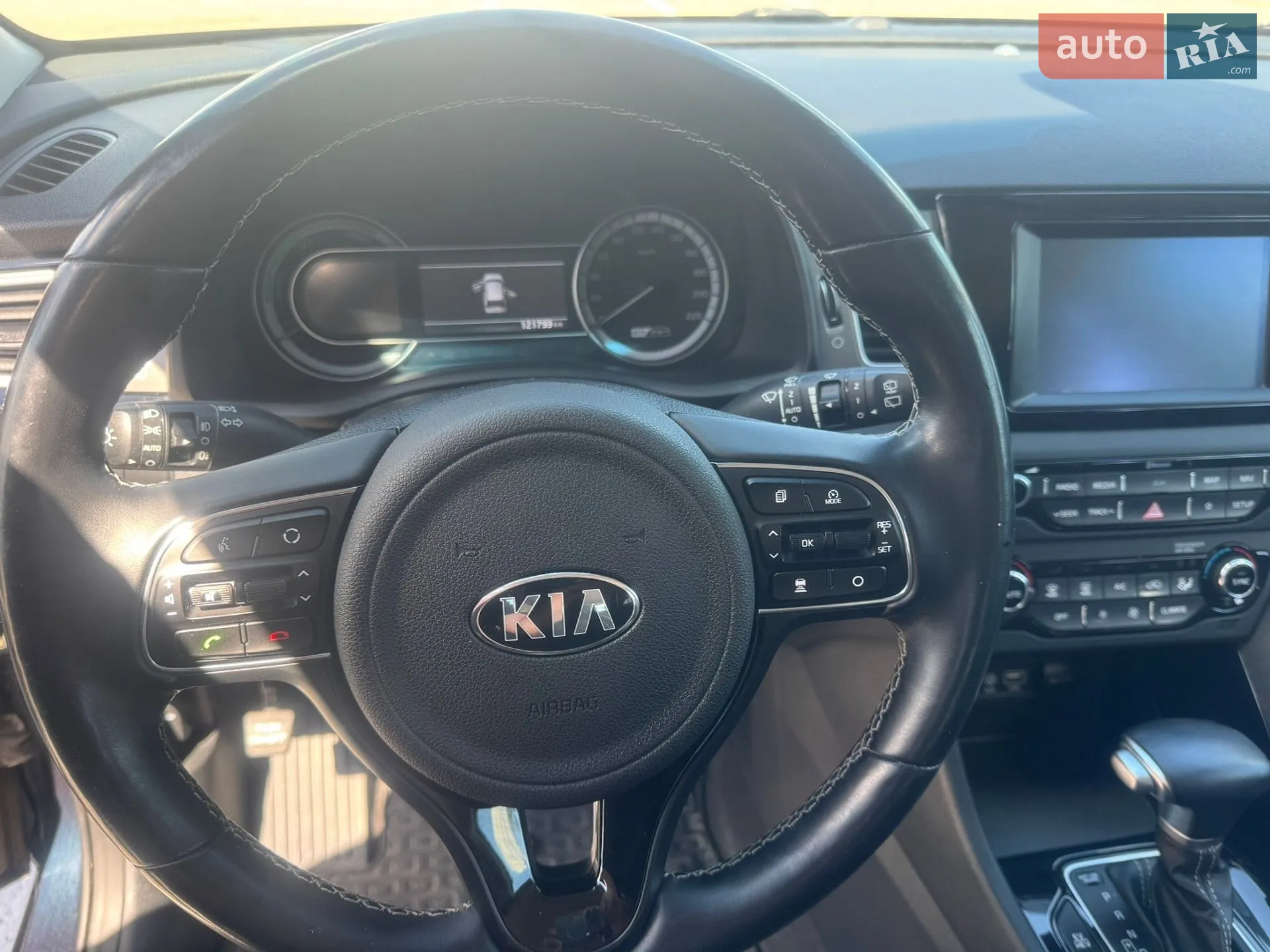 2017 Kia Niro - мініатюра 24
