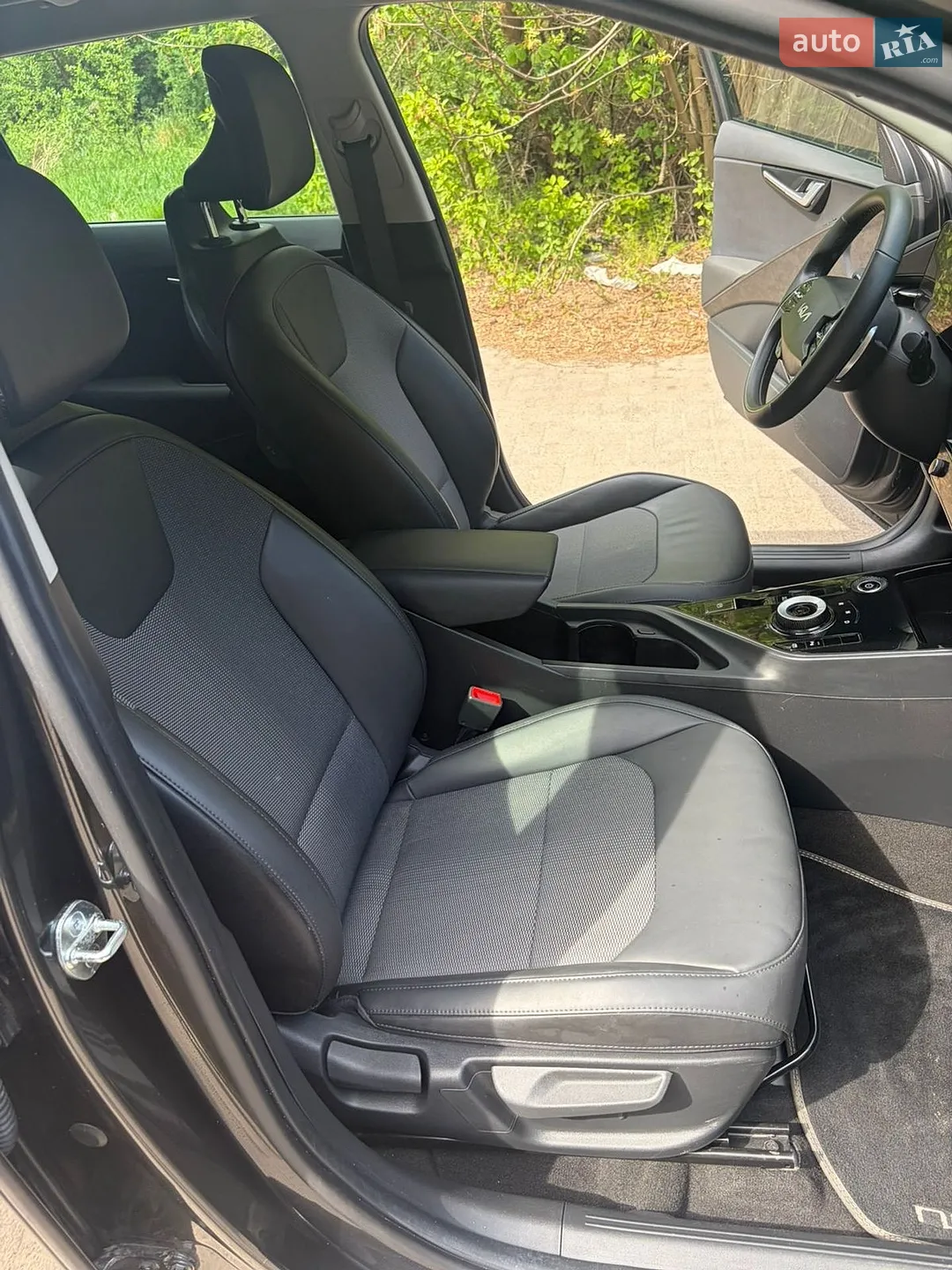 2023 Kia Niro - мініатюра 24