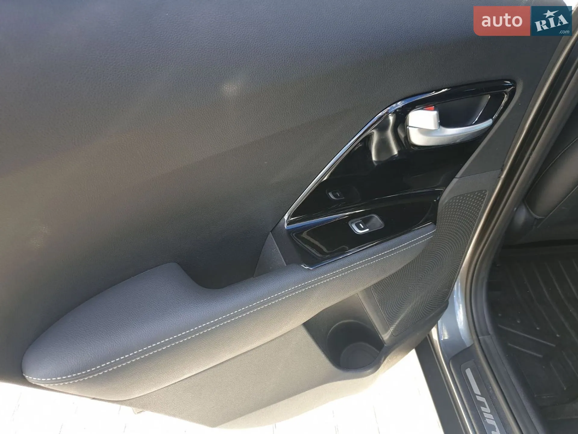 2017 Kia Niro - мініатюра 12