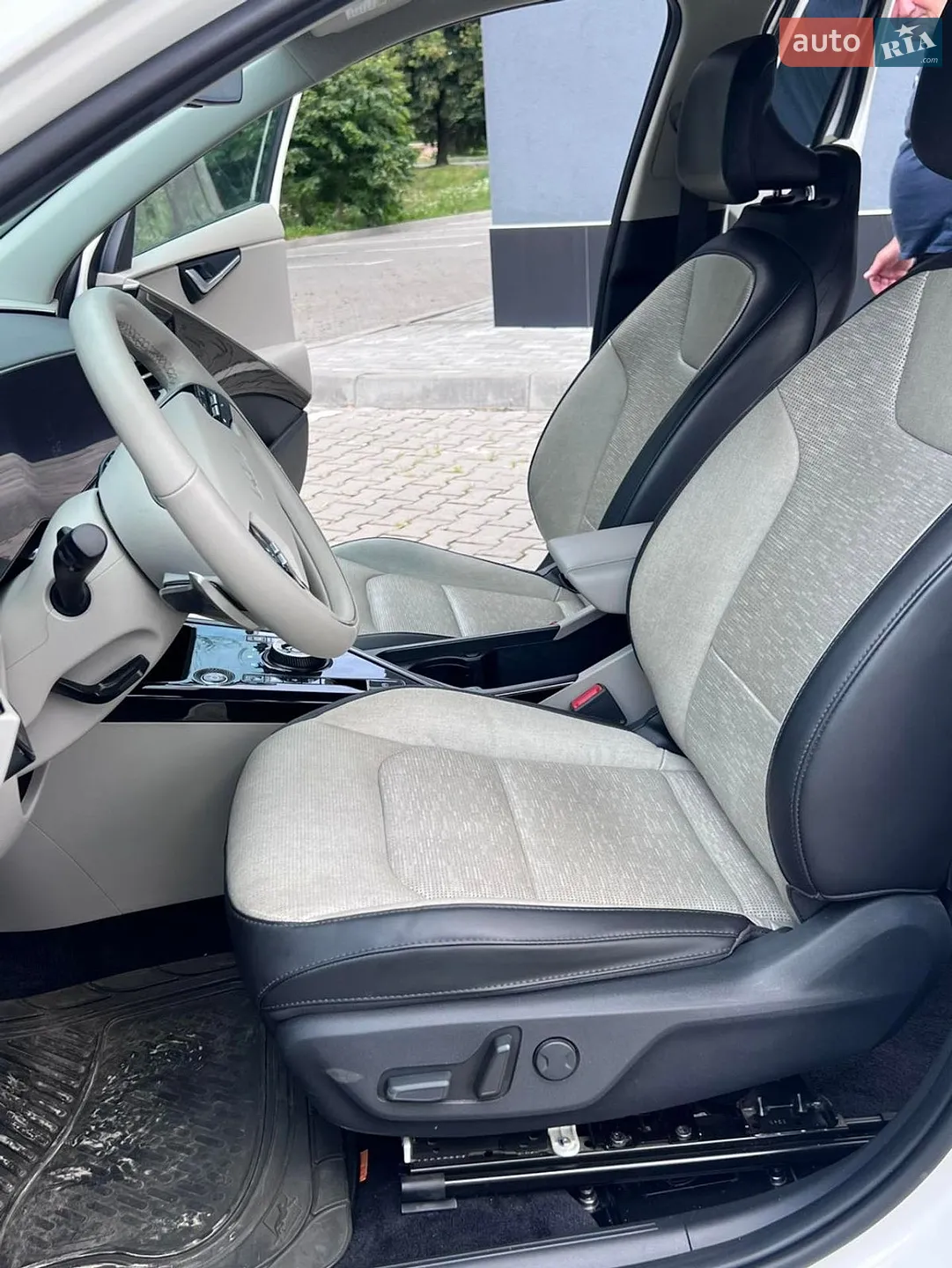 2022 Kia Niro - мініатюра 25