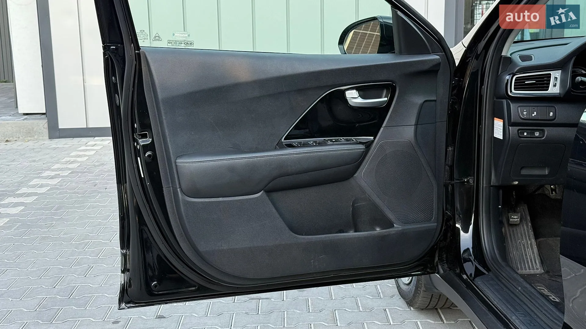 2017 Kia Niro - мініатюра 33