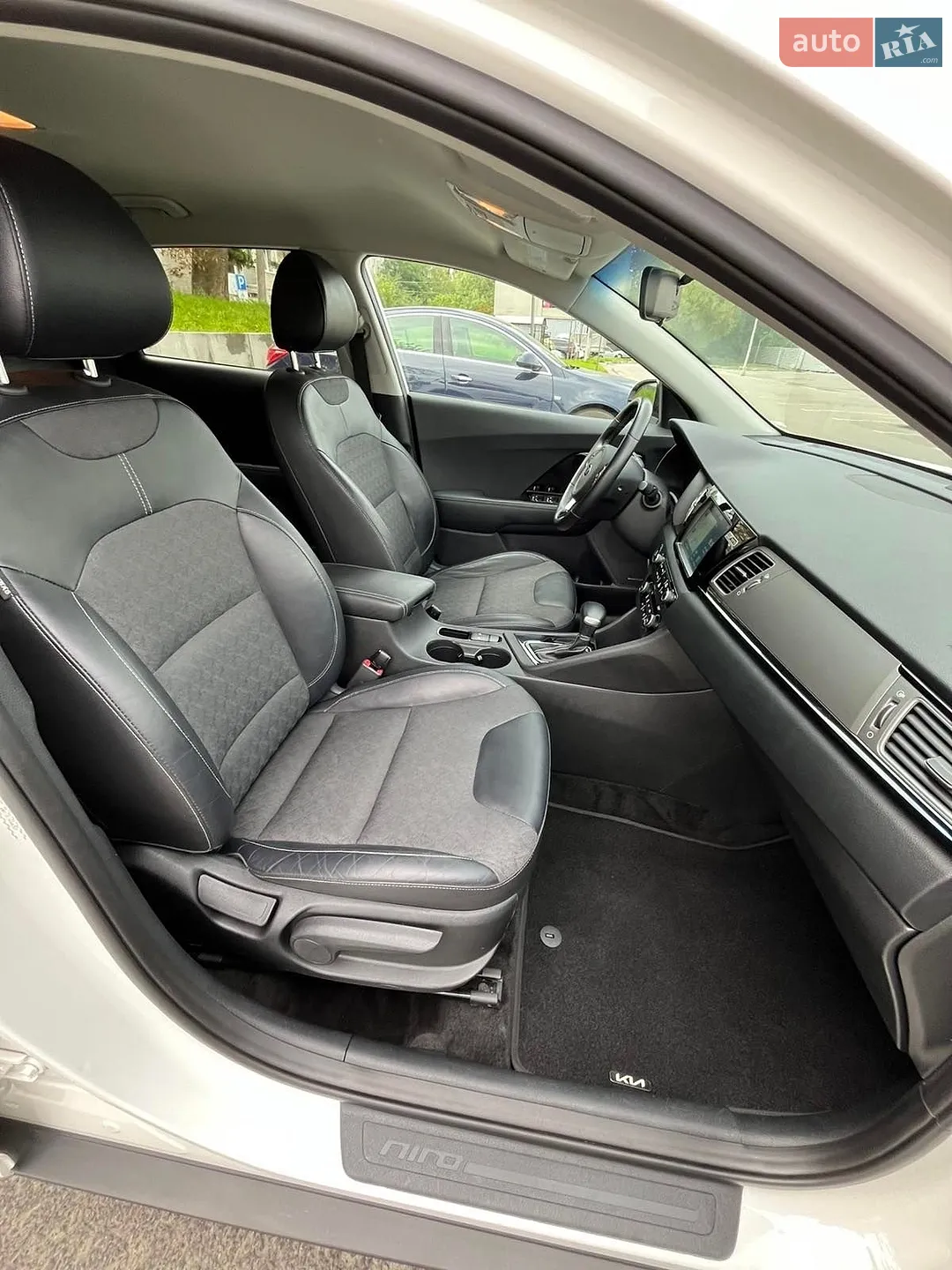 2017 Kia Niro - мініатюра 11