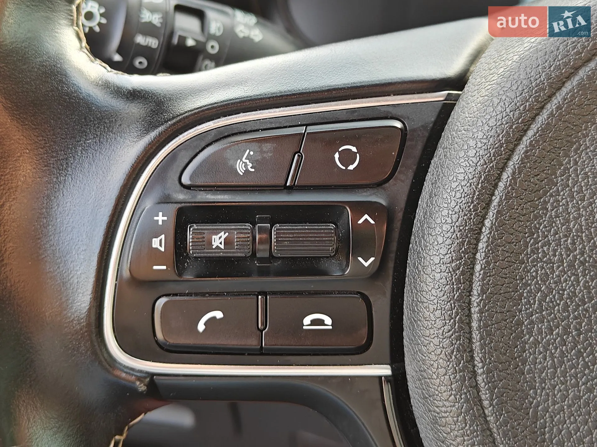 2019 Kia Niro - мініатюра 24