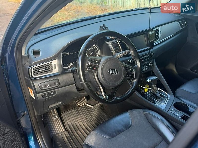 Внедорожник / Кроссовер Kia Niro 2017 в Киеве