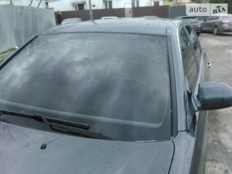 Седан Kia Opirus 2006 в Львові