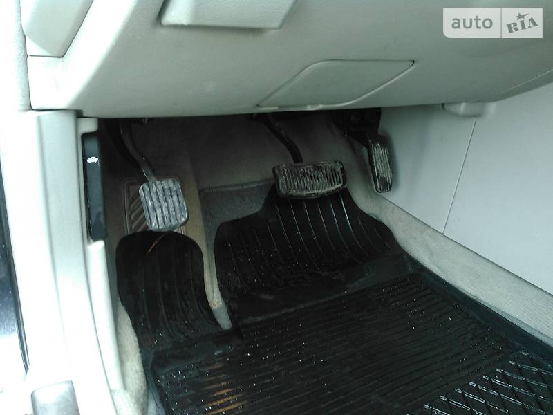 Седан Kia Opirus 2006 в Львові