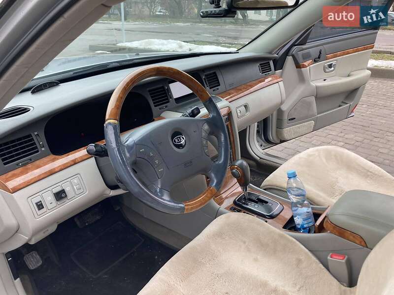 Седан Kia Opirus 2005 в Кропивницькому