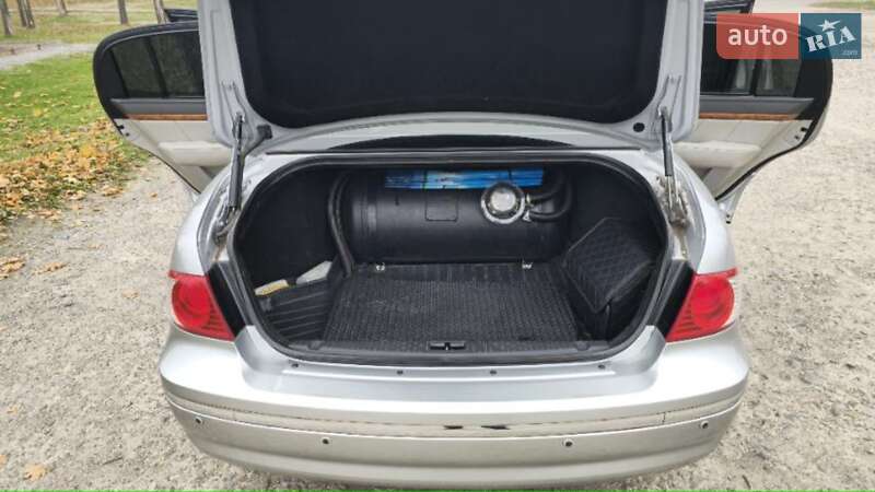 Седан Kia Opirus 2005 в Кривом Роге