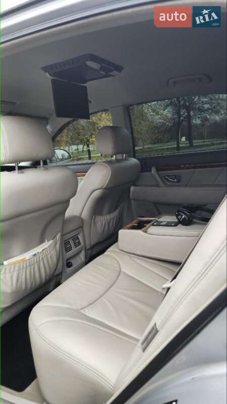 Седан Kia Opirus 2005 в Кривом Роге