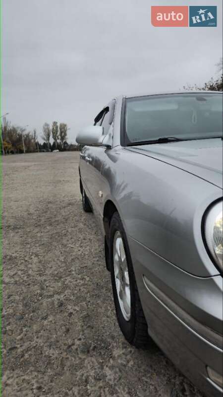 Седан Kia Opirus 2005 в Кривом Роге