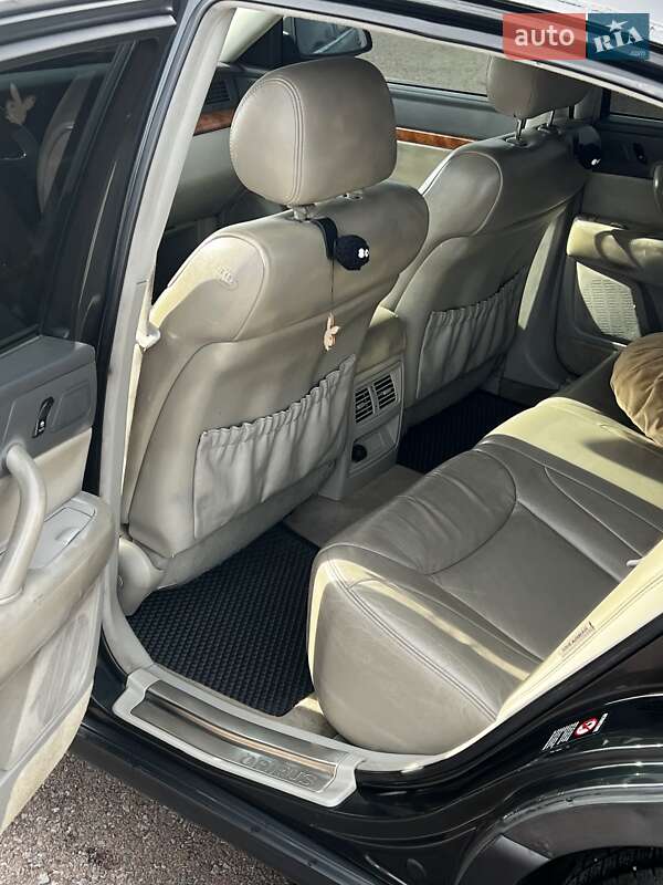 Седан Kia Opirus 2005 в Ужгороді