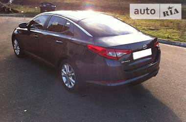 Седан Kia Optima 2011 в Киеве