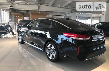 Седан Kia Optima 2016 в Киеве