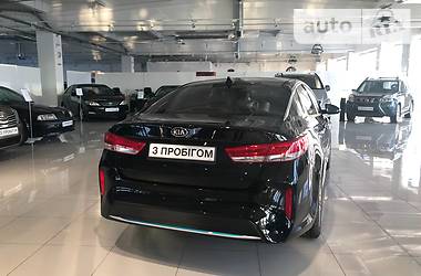 Седан Kia Optima 2016 в Киеве