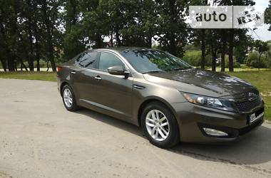 Седан Kia Optima 2012 в Сумах