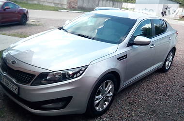 Седан Kia Optima 2013 в Львове