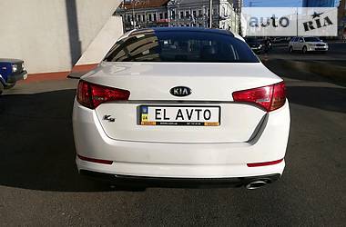 Седан Kia Optima 2013 в Киеве