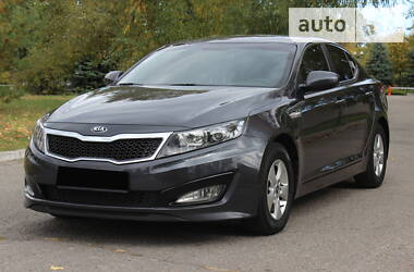 Седан Kia Optima 2013 в Днепре