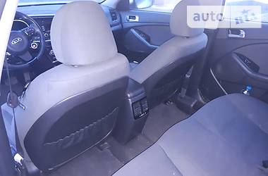 Седан Kia Optima 2015 в 