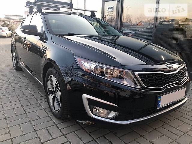 Седан Kia Optima 2012 в 
