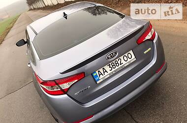 Седан Kia Optima 2011 в 