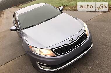 Седан Kia Optima 2011 в 