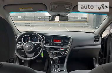 Седан Kia Optima 2015 в 