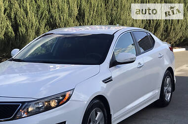 Седан Kia Optima 2015 в 