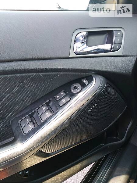 Седан Kia Optima 2015 в Кривому Розі