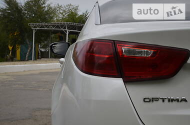 Седан Kia Optima 2014 в Запорожье