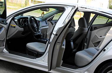 Седан Kia Optima 2014 в 