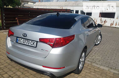 Седан Kia Optima 2013 в Луцке