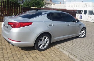 Седан Kia Optima 2013 в Луцке