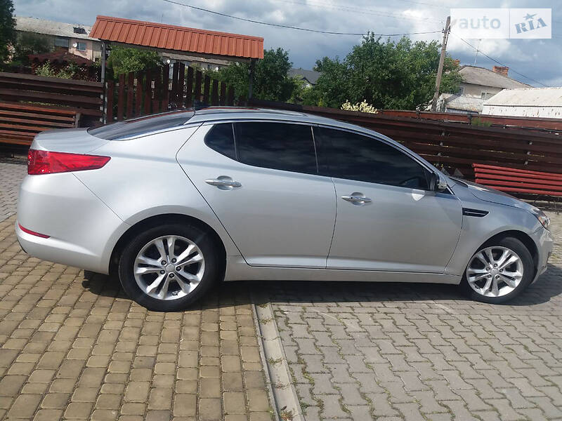 Седан Kia Optima 2013 в Луцьку