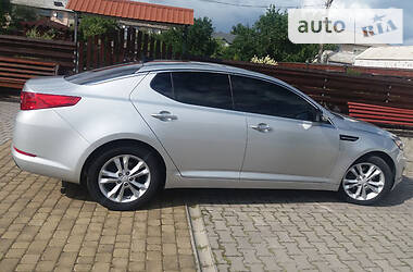 Седан Kia Optima 2013 в Луцке