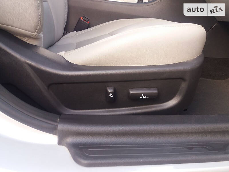 Седан Kia Optima 2013 в Луцьку